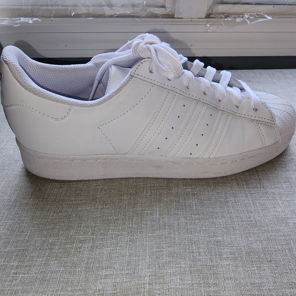 Women's Adidas Superstar Shoes - Picture 8 of 16